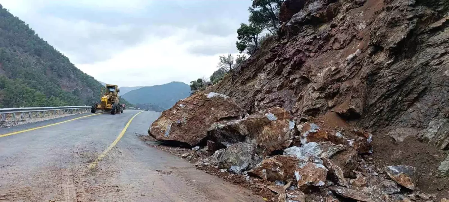 Kayseri'de Heyelan Sonrası Ekipler Hızla Müdahale Etti