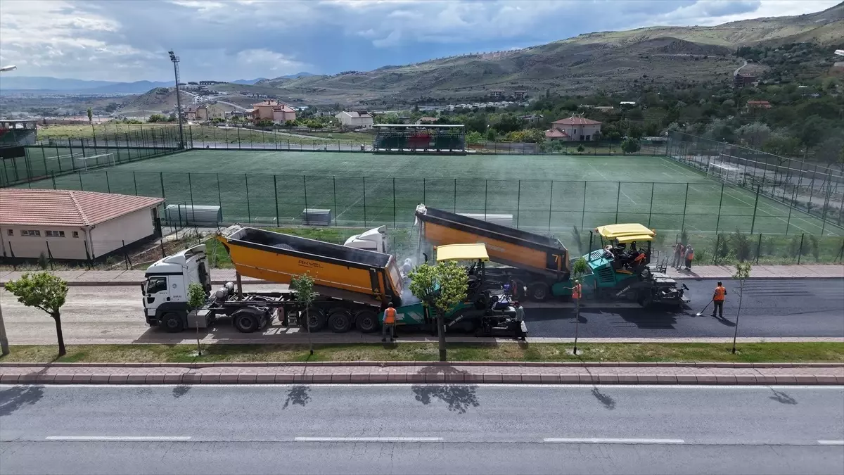 Kayseri'de Erkilet Bulvarı'nda Asfalt Çalışmaları Başladı