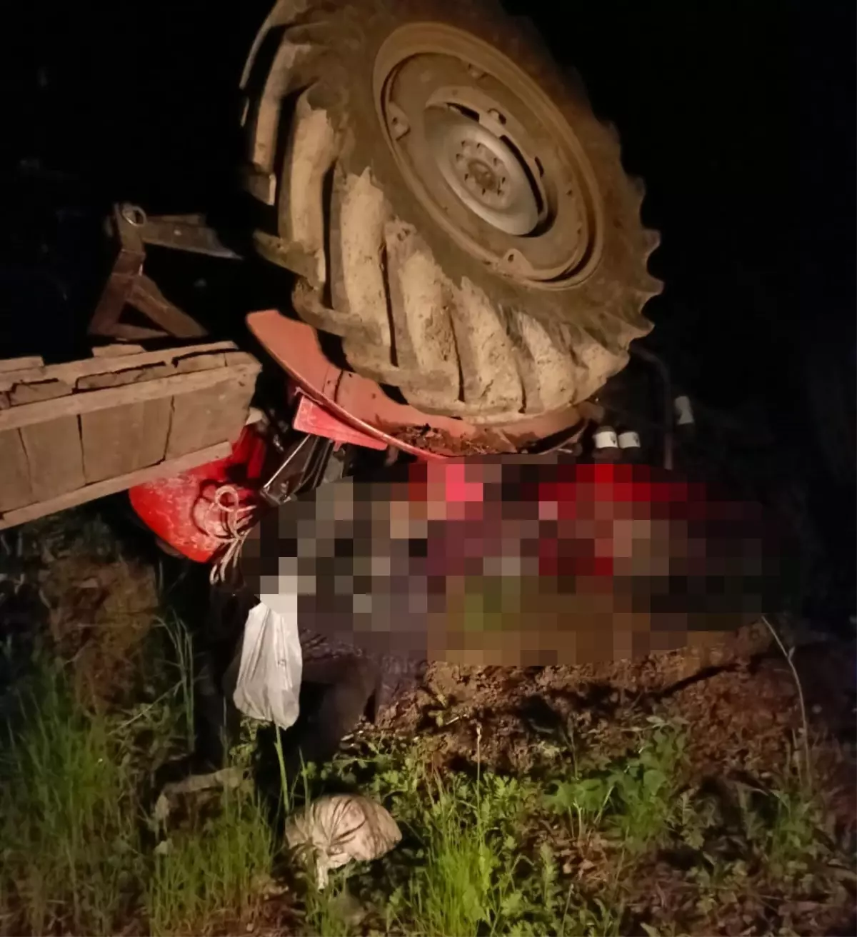 Traktör Kazasında Yaşlı Çift Hayatını Kaybetti