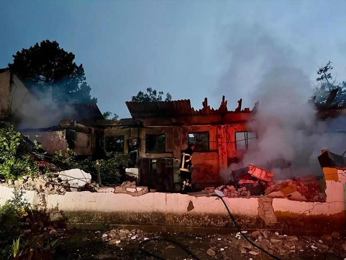 Kaman'da EÜAŞ deposunda yangın