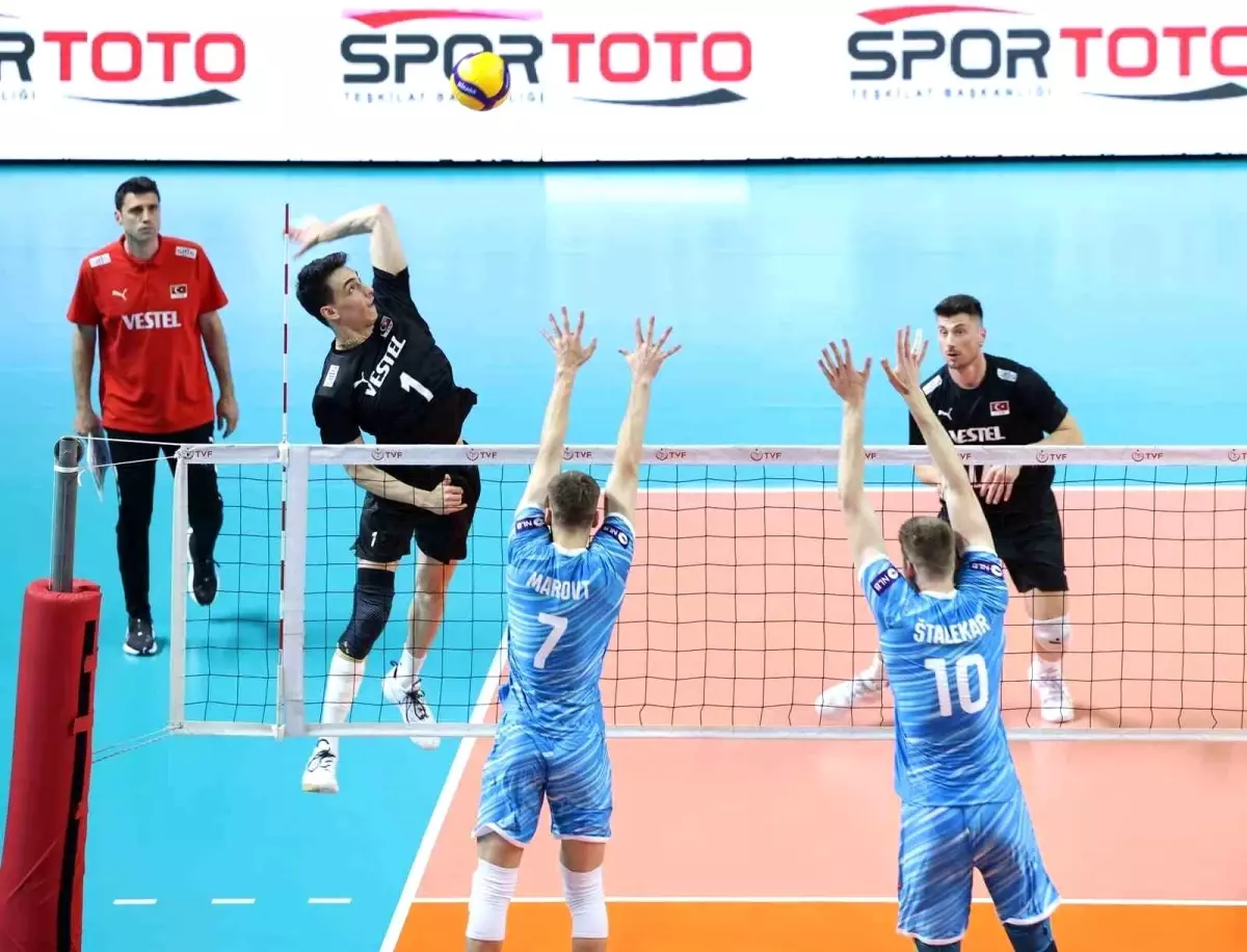 A Milli Voleybol Takımı Slovenya'ya Yenildi