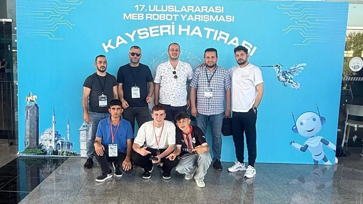 Ayvacık Lisesi Robot Yarışmasında Finale Kaldı