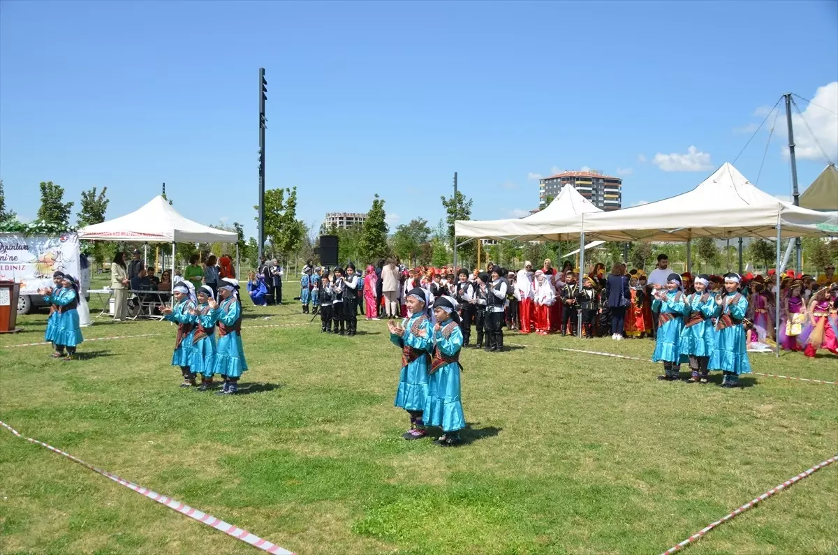 Kahramankazan'da Halk Oyunları Şöleni