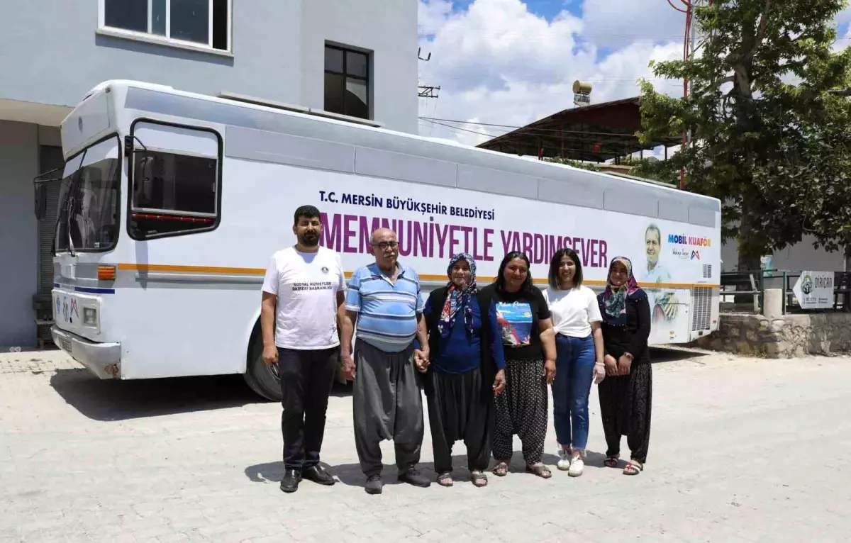 Mersin'de Mobil Kuaför Hizmeti Bayram Öncesi Vatandaşları Sevindirdi