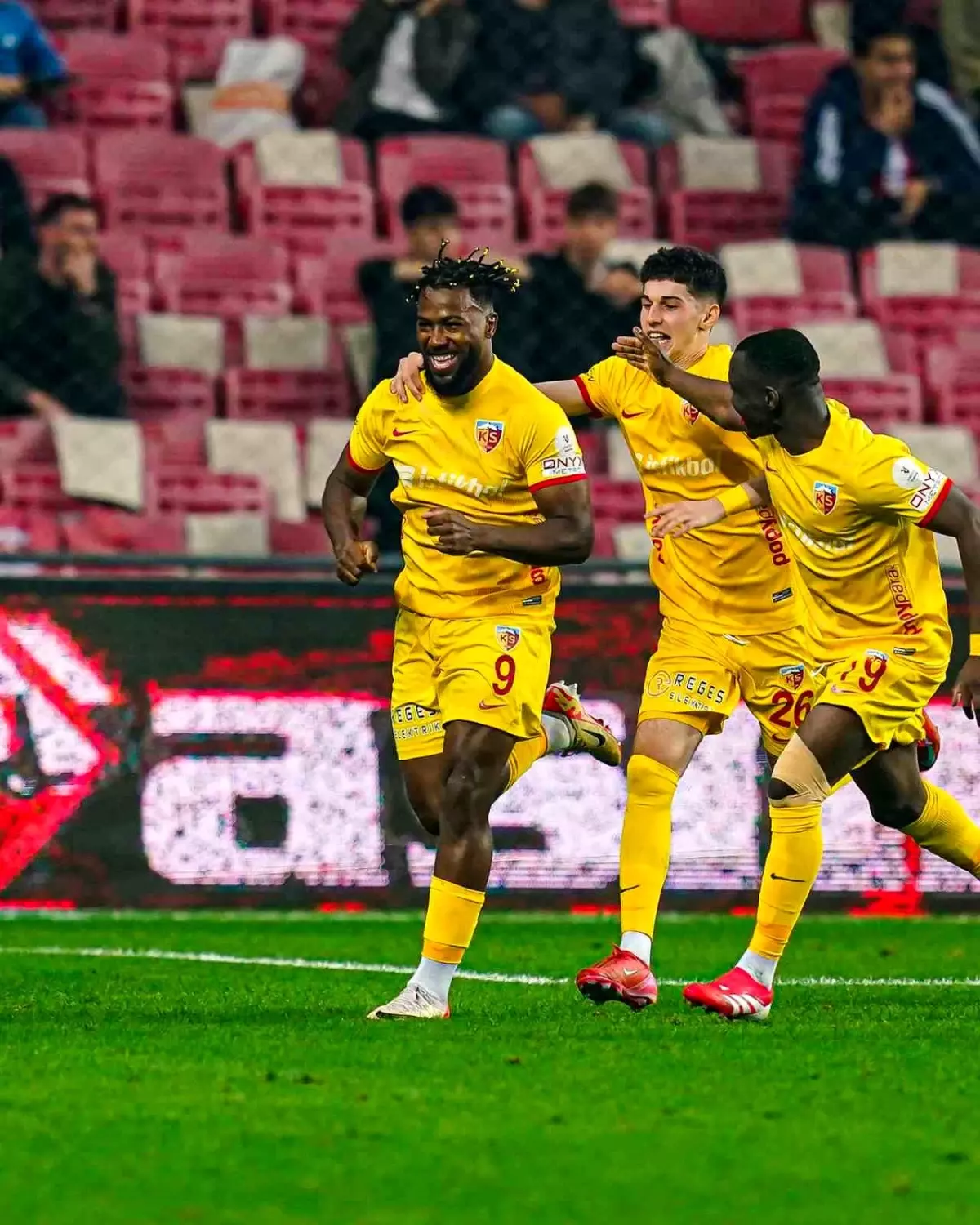 Kayserispor'un Gol Bombası: Duckens Nazon