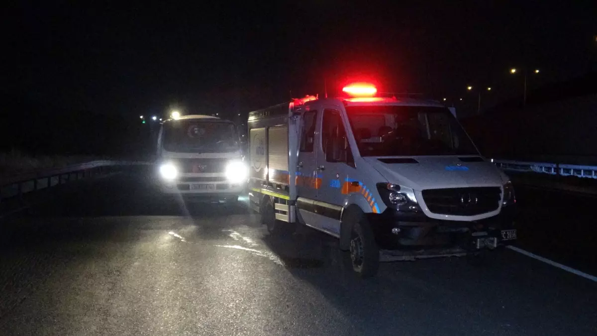 İzmir'de Trafik Kazası: Çift Hayatını Kaybetti, Bebek Ağır Yaralı