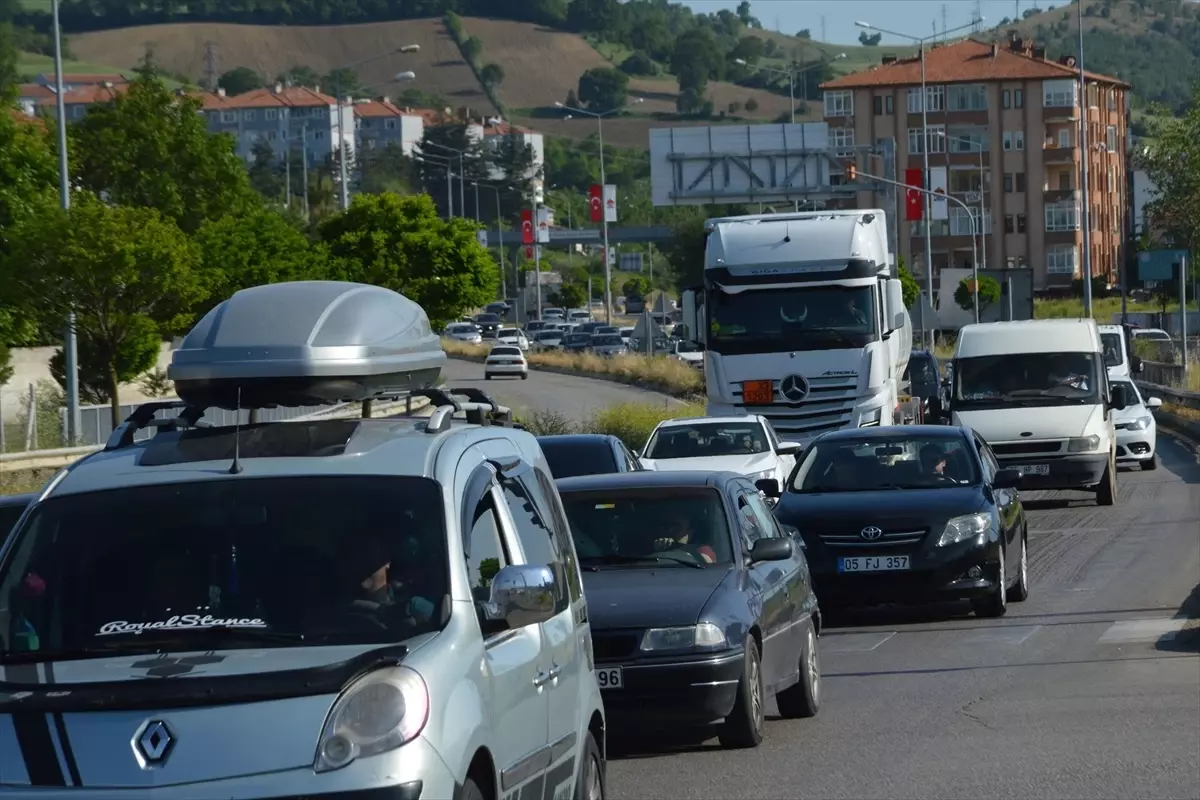 Havza'da Kurban Bayramı Trafik Yoğunluğu