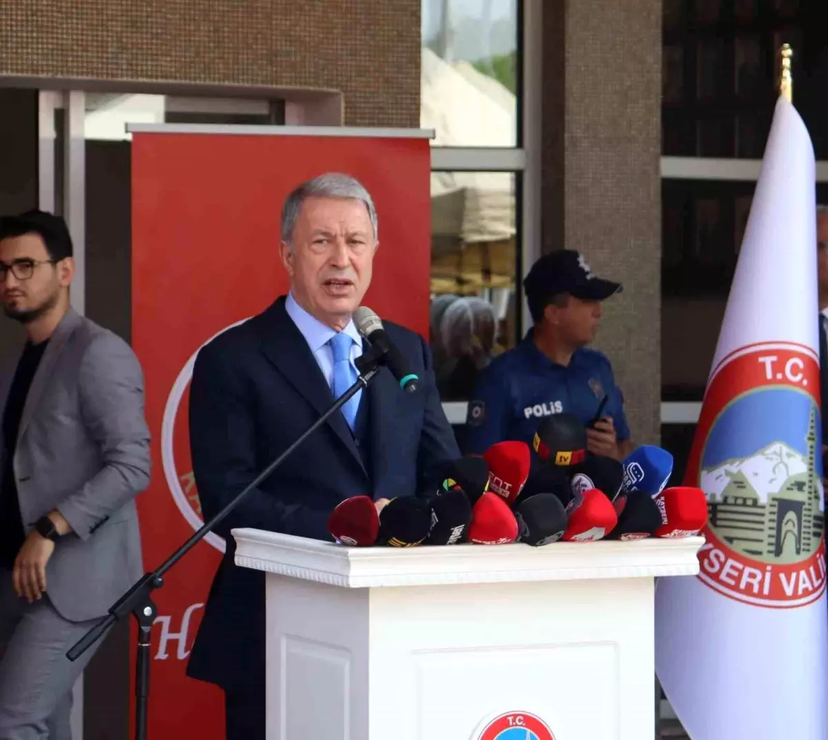 Hulusi Akar: Terörsüz Türkiye İçin Emin Adımlarla İlerliyoruz
