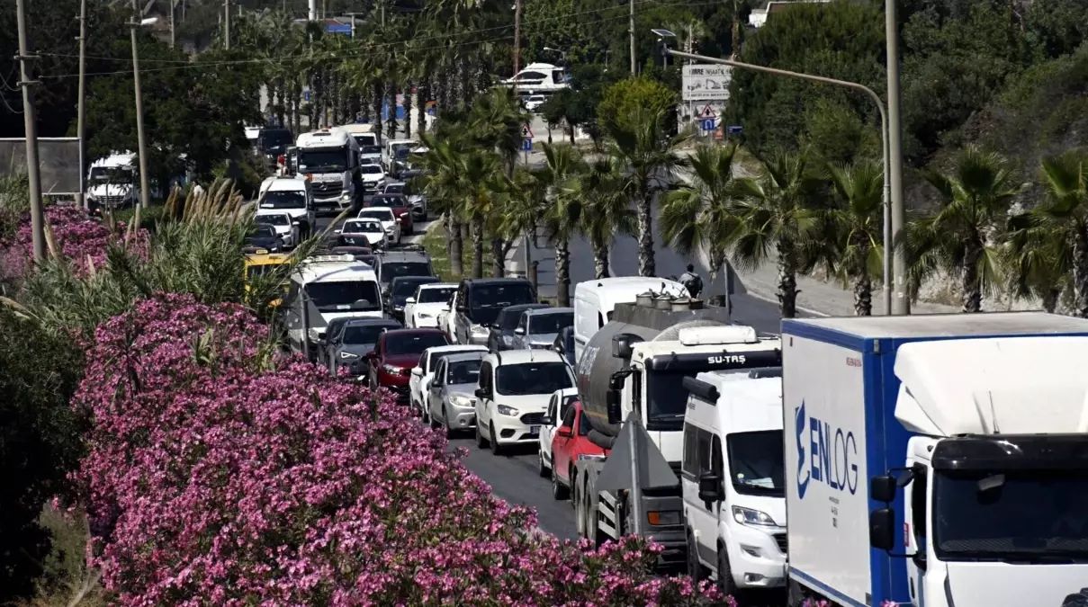 Kuşadası'na Tatilci Akını