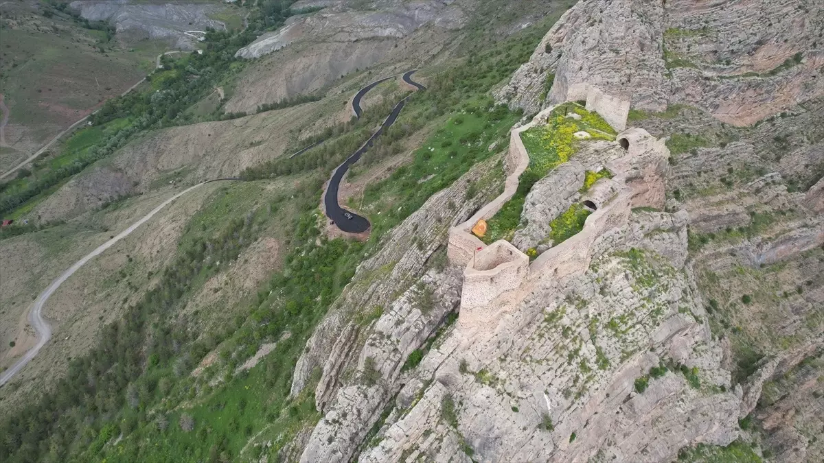Gümüşhane Kalelerine Yeni Yol