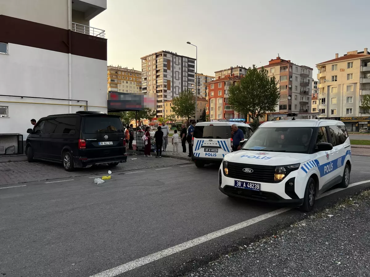 Kasap Elini Kıyma Makinesine Kaptırdı