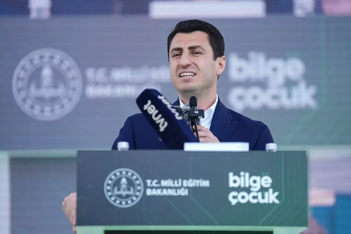 'Arkadaşım Robot' kısa hikaye yarışmasının ödül töreni İstanbul'da düzenlendi