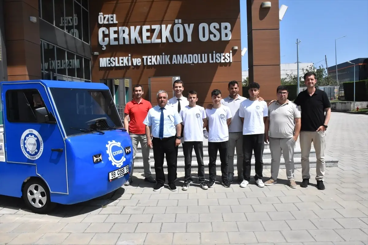 Tekirdağ'da Yerli Elektrikli Kamyonet Geliştirildi