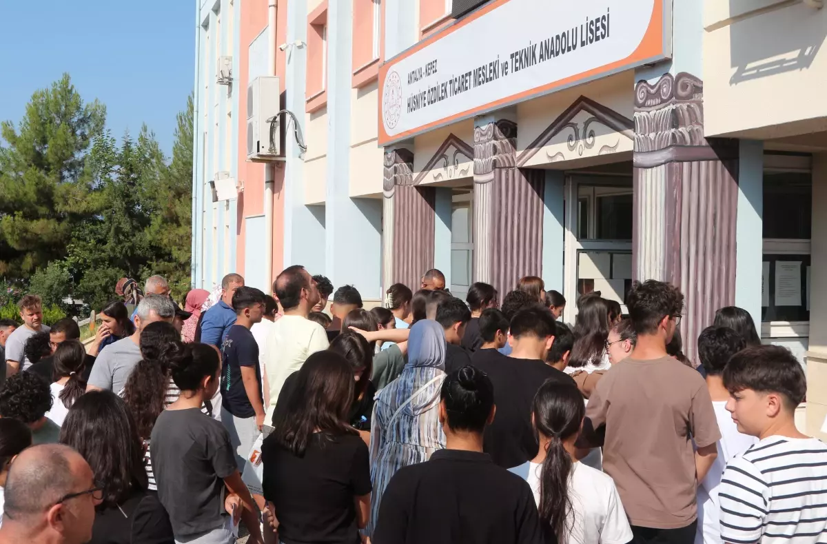 LGS Heyecanı Antalya'da Yaşandı