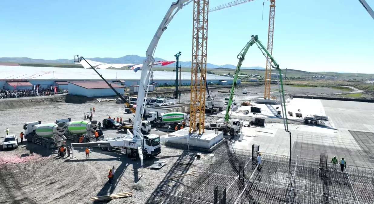 V Mall Ağrı'nın Temeli Atıldı