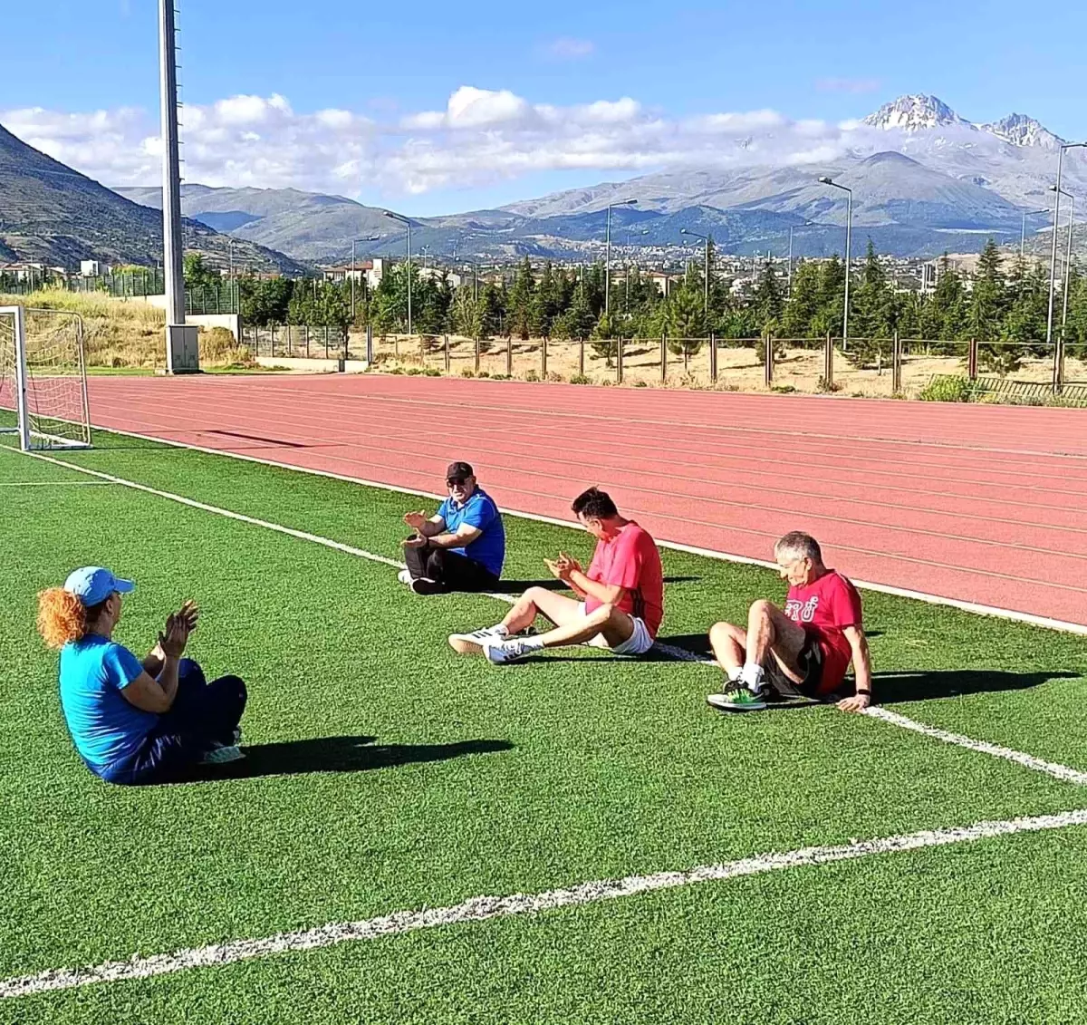 Erciyes Üniversitesi'nde Sabah Sporu Etkinlikleri Başladı