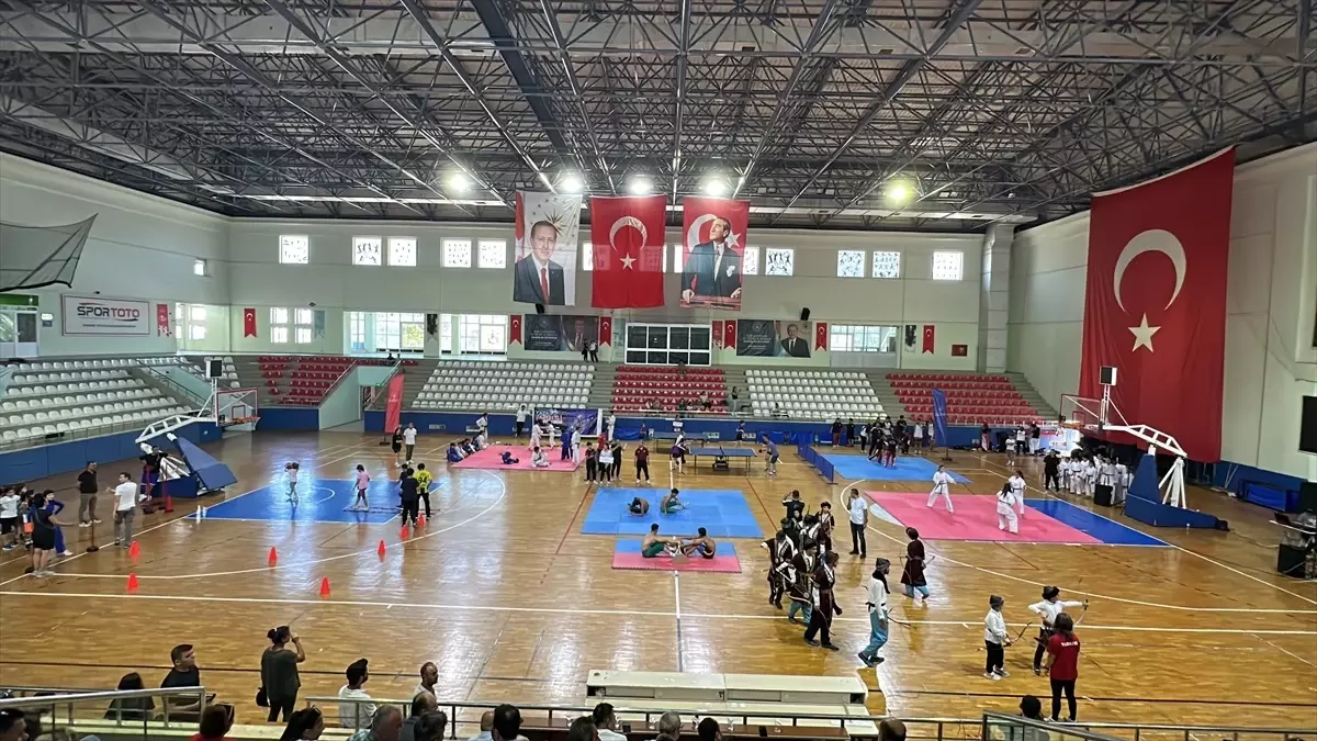 İskenderun'da Spor Okulları Açıldı