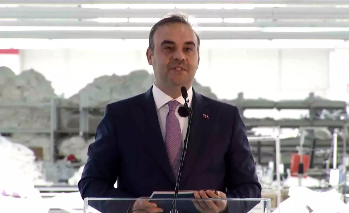 Bakan Kacır: 'Milli gelirimizi son 23 yılda 236 milyar dolardan 1,3 trilyon dolara yükselttik'