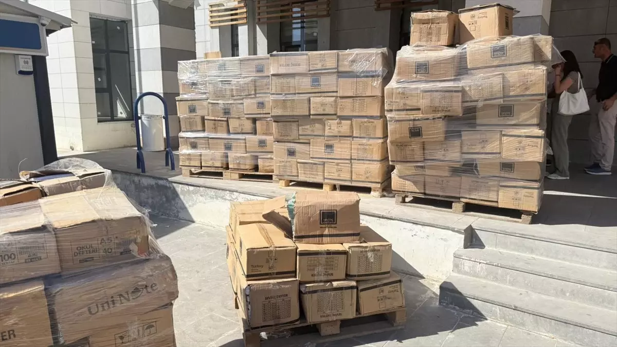 Çermik'te Öğrencilere Kırtasiye Yardımı