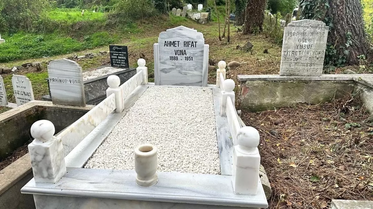 Perşembe Belediyesi'nden Ahmet Rıfat Vona'nın Kabrinde Bakım Çalışması