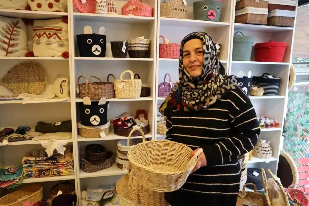 Yalova Kaplıcalarında Atık Kağıtla Sepet Üretimi