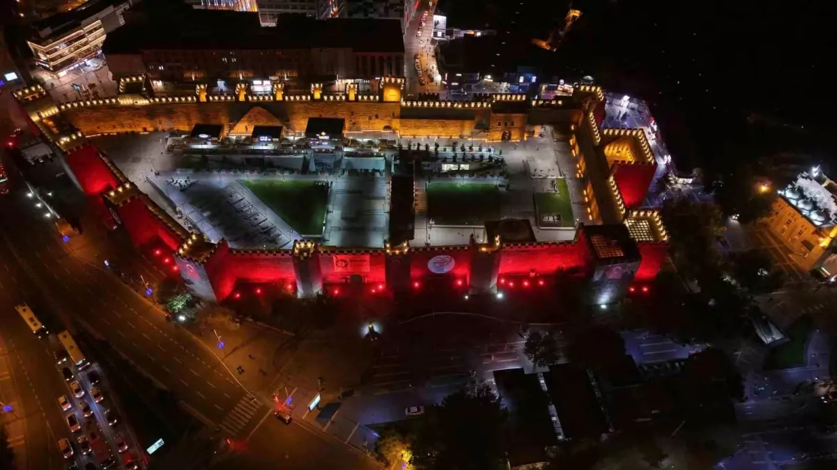 Kayseri Kalesi'nin Aydınlatması LED Sistemiyle Yenilendi