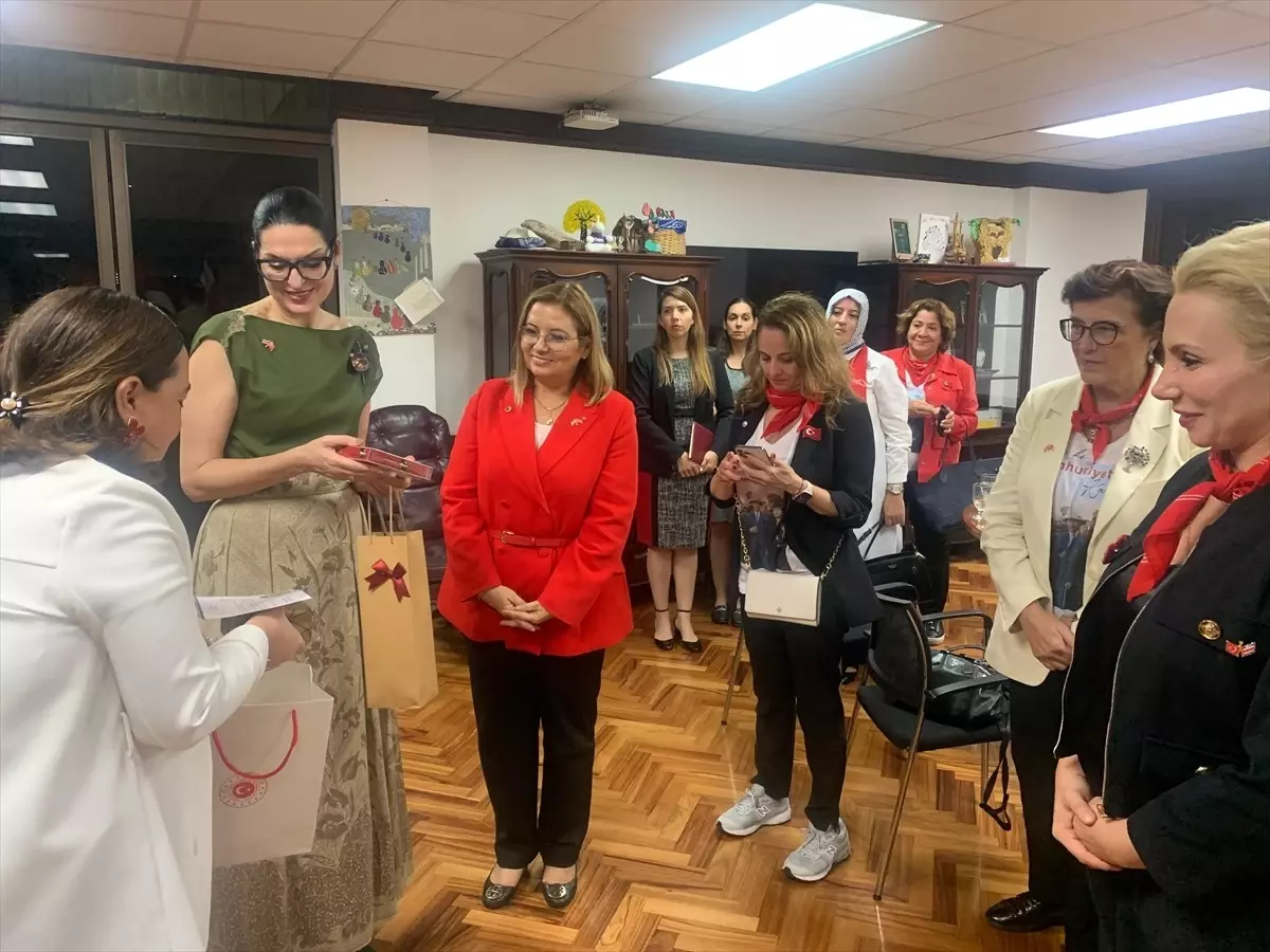 Kosta Rika Cumhurbaşkanı'ndan Türkiye'ye Sevgi Dolu Sözler